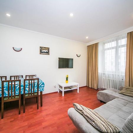 Apartment Ploshchad Pobedy 3 komnaty Mińsk Zewnętrze zdjęcie