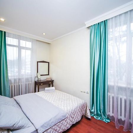 Apartment Ploshchad Pobedy 3 komnaty Mińsk Zewnętrze zdjęcie