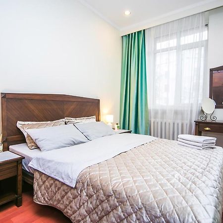 Apartment Ploshchad Pobedy 3 komnaty Mińsk Zewnętrze zdjęcie