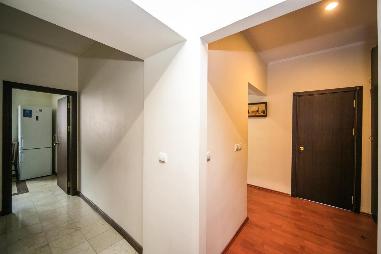 Apartment Ploshchad Pobedy 3 komnaty Mińsk Zewnętrze zdjęcie